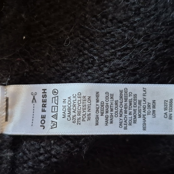 Black Half-Zip Sweater - Picture 4 of 4